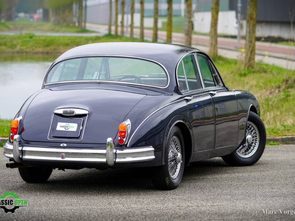 Image 37/42 of Jaguar Mk II 3.8 (1963)
