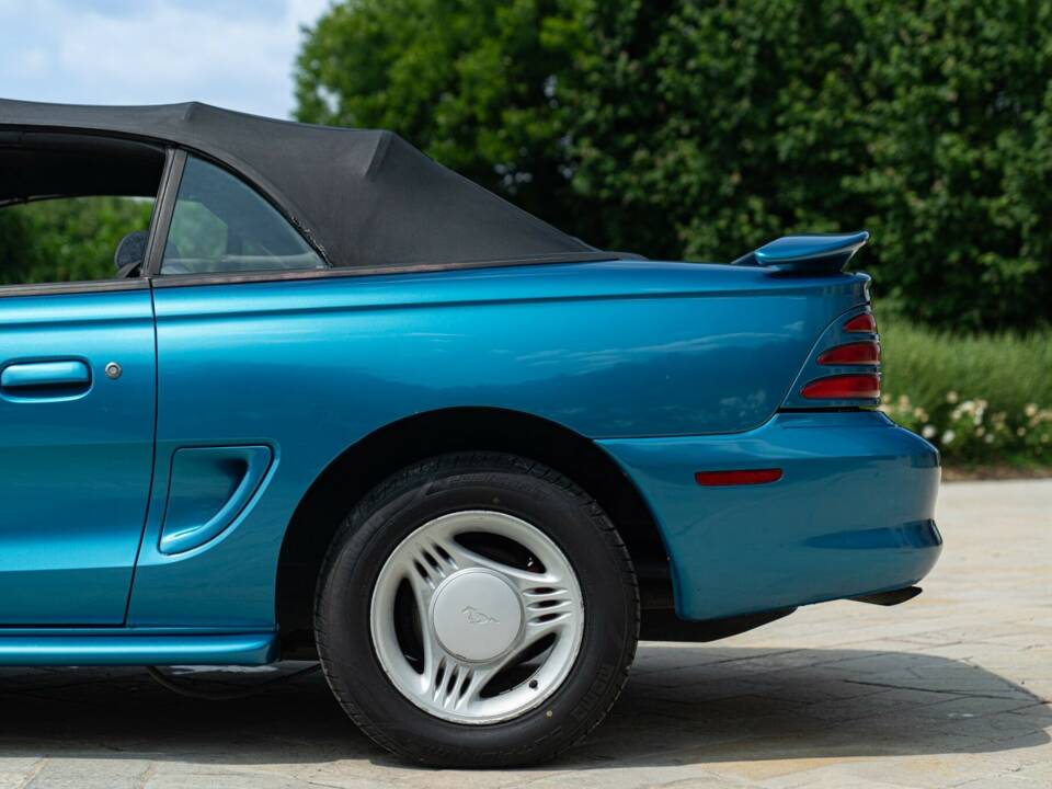 Image 36/50 of Ford Mustang (1994)
