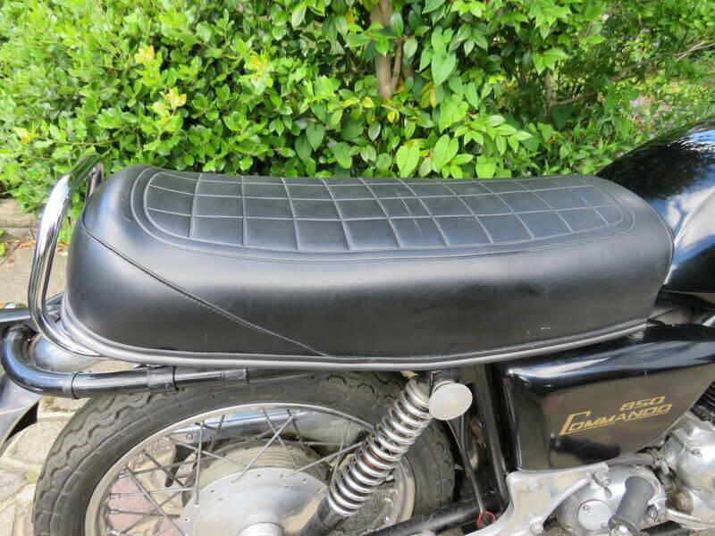 Image 17/47 of Norton Commando 850 Roadster (1974)