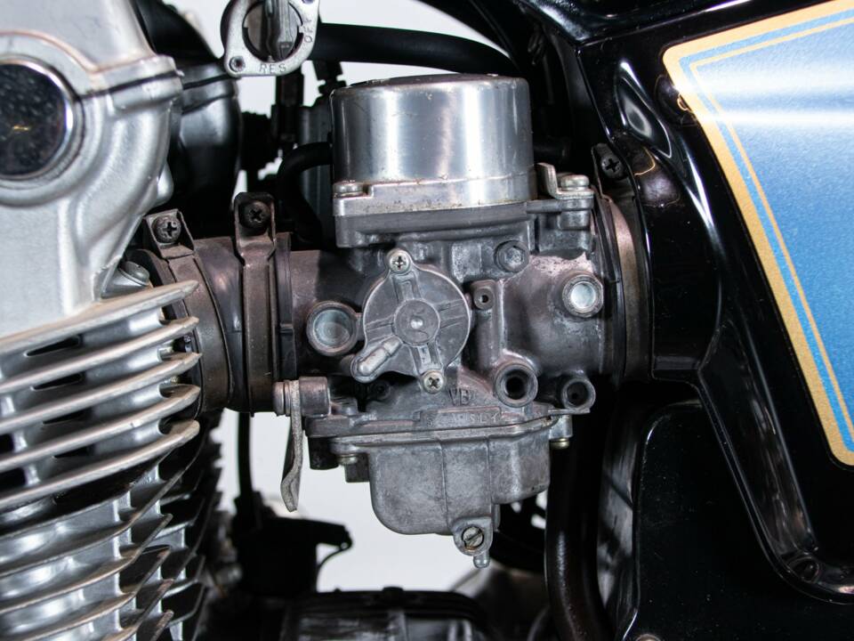 Bild 29/50 von Honda DUMMY (1981)