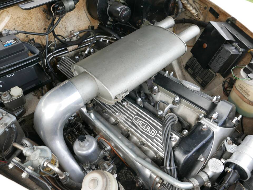 Obraz 30/50 pojazdu Jaguar 240 (1968)