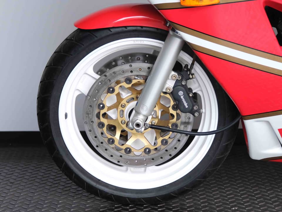Image 51/95 of Bimota YB6 (1990)