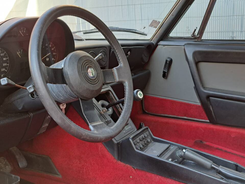 Image 5/7 de Alfa Romeo 2.0 Spider QV (1986)