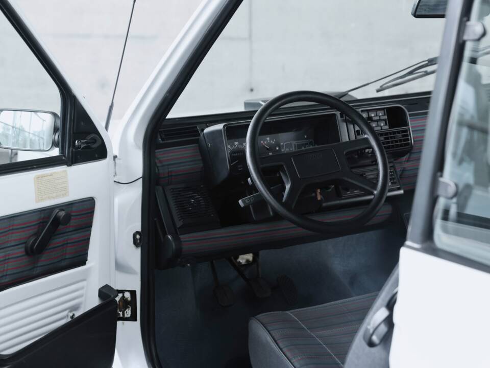 Bild 14/50 von FIAT Panda 4x4 1,0 (1990)
