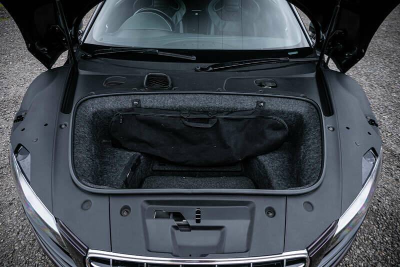 Immagine 32/35 di Audi R8 V10 Spyder (2011)