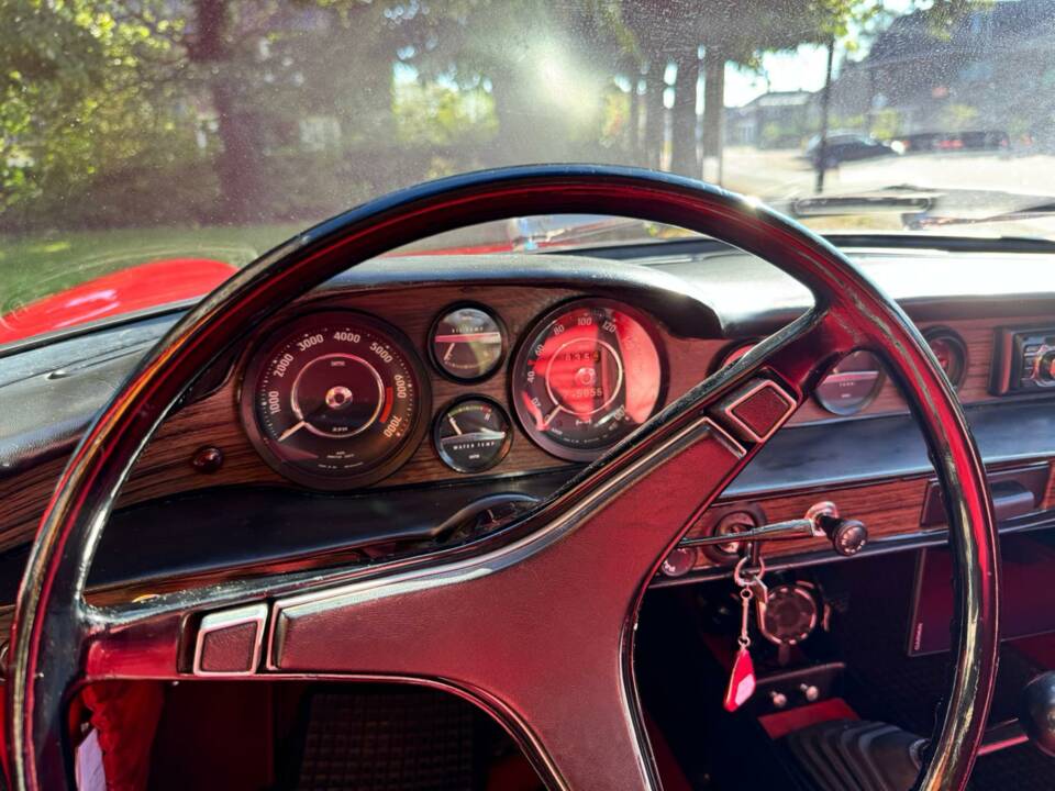 Image 39/50 de Volvo 1800 E (1970)