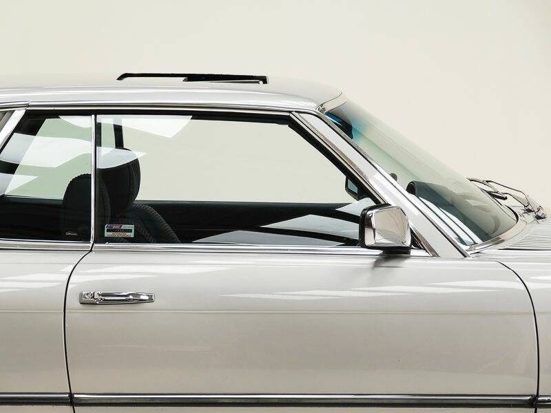 Image 13/15 de Mercedes-Benz 280 SLC (1978)