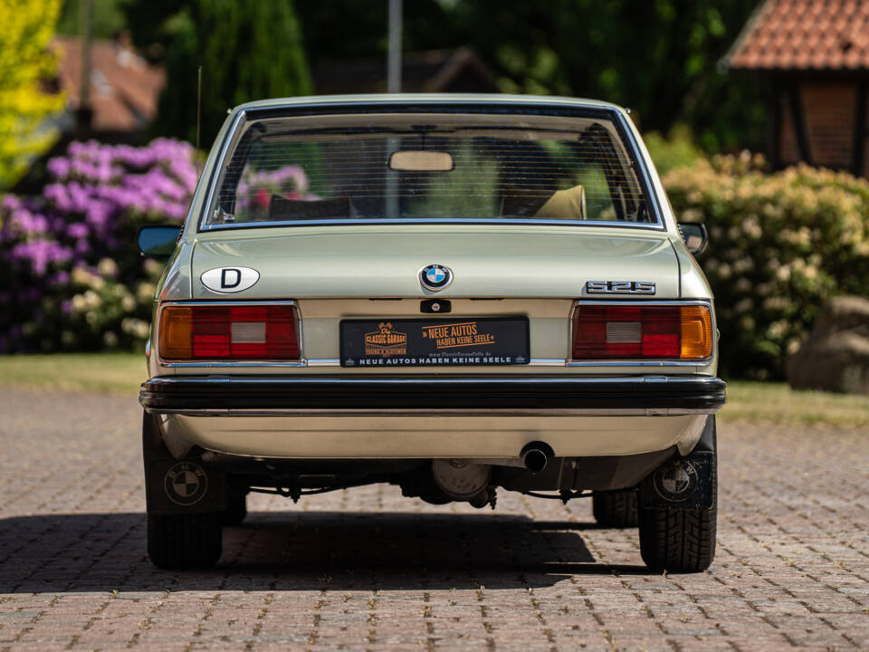 Image 17/46 of BMW 525 (1978)