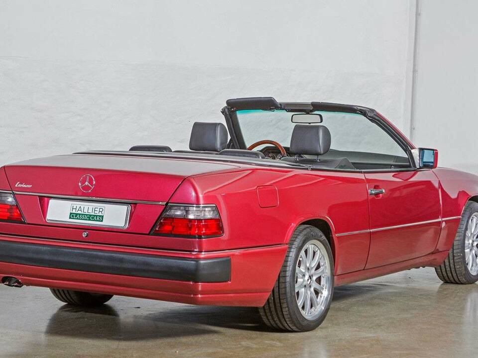 Bild 16/31 von Mercedes-Benz E 320 (1993)