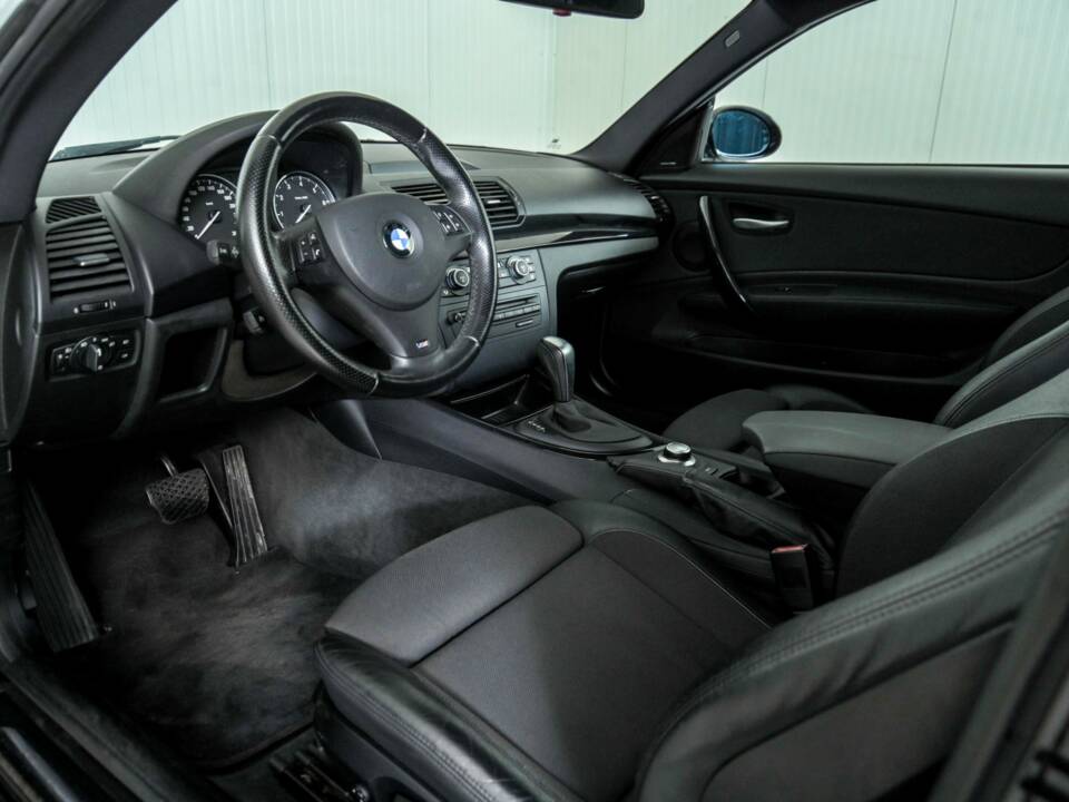 Image 11/50 of BMW 125i (2008)