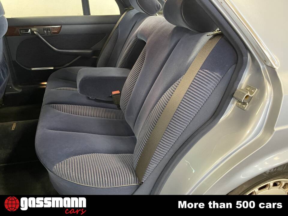 Image 15/15 of Mercedes-Benz 420 SEL (1990)