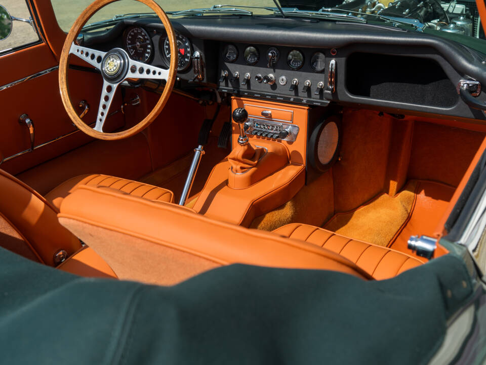 Afbeelding 20/33 van Jaguar E-Type 4.2 (1967)