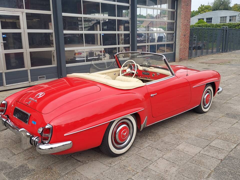Image 3/34 of Mercedes-Benz 190 SL (1959)