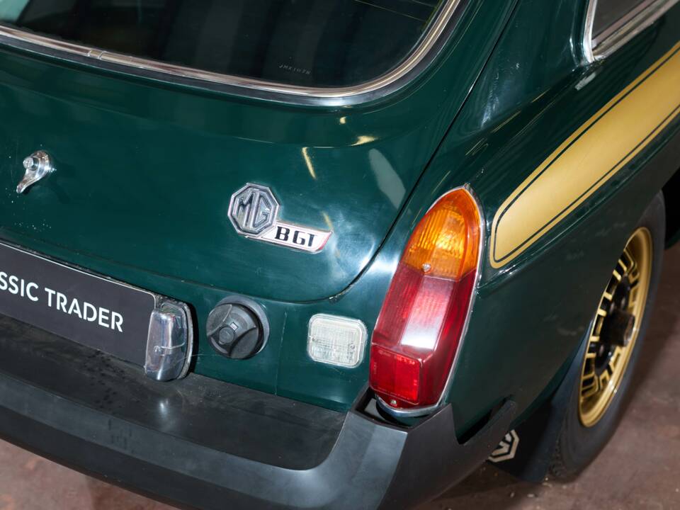 Bild 30/38 von MG MGB GT (1975)