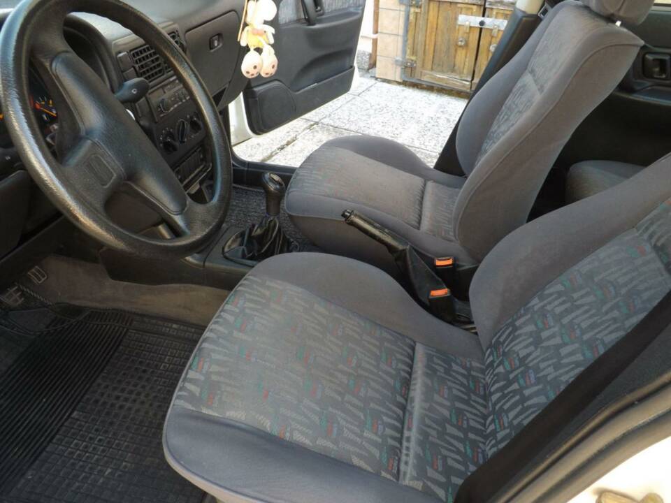 Afbeelding 10/50 van SEAT Cordoba 1.6i (1994)