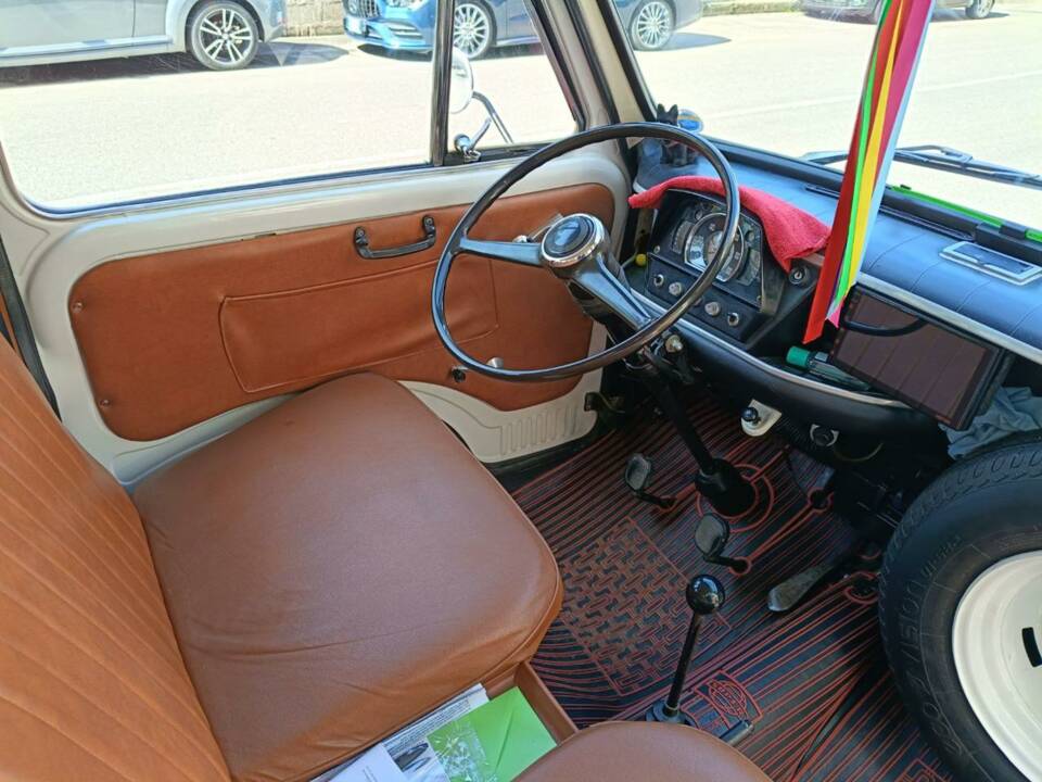 Image 47/50 of FIAT 850 Familiare (1972)