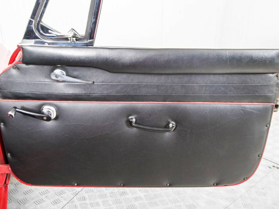 Afbeelding 33/50 van MG MGB (1966)