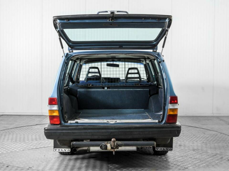 Image 40/50 de Volvo 240 Turbo (1983)