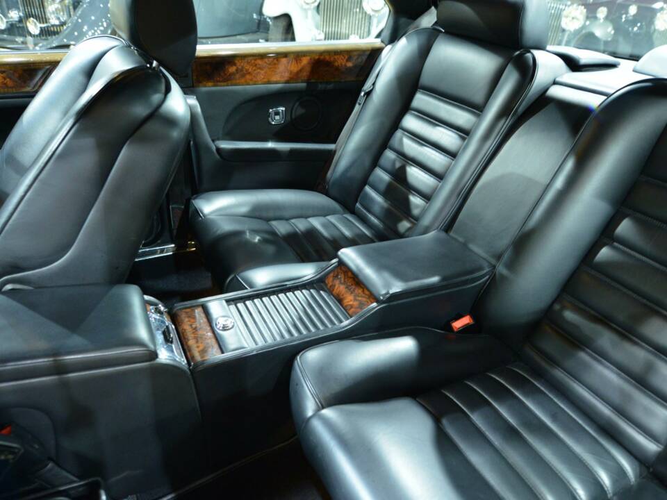Image 25/50 of Bentley Continental R (1992)
