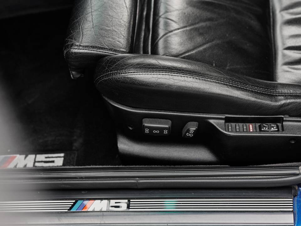 Afbeelding 43/52 van BMW M5 (1992)