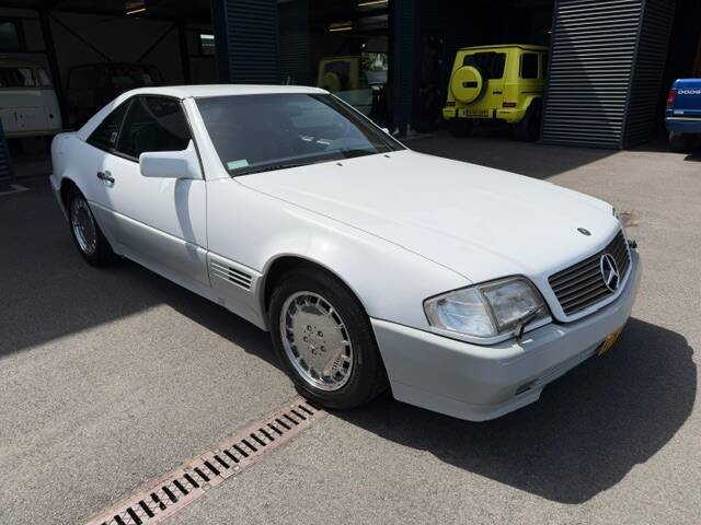 Image 2/20 of Mercedes-Benz 300 SL-24 (1992)