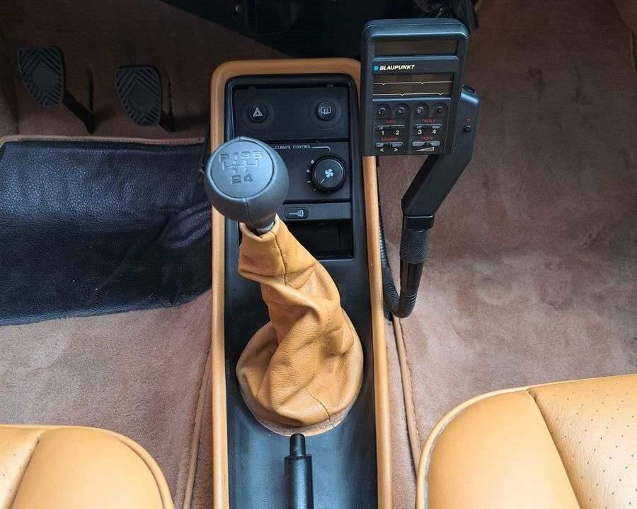 Image 22/28 de Porsche 911 Turbo 3.3 (1989)
