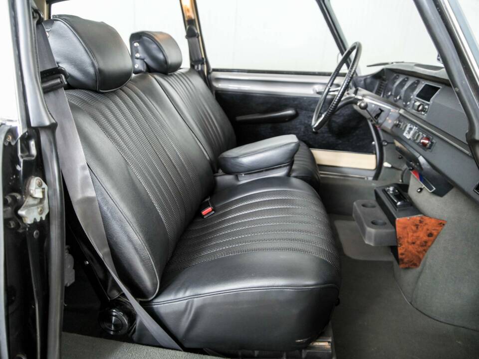 Image 16/50 of Citroën D Spécial (1971)