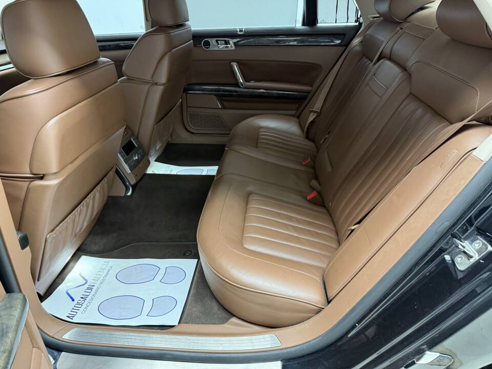 Image 14/25 of Volkswagen Phaeton 3.0 V6 TDI (2011)