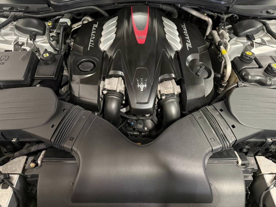Image 12/18 of Maserati Quattroporte GTS (2014)