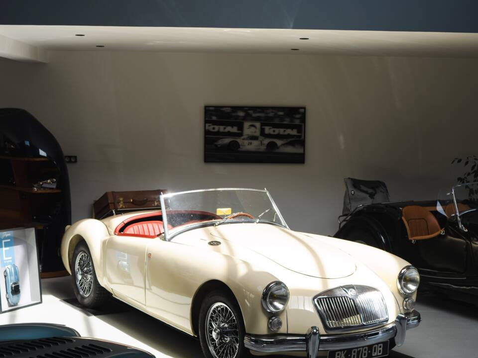 Image 1/22 of MG MGA 1600 (1960)
