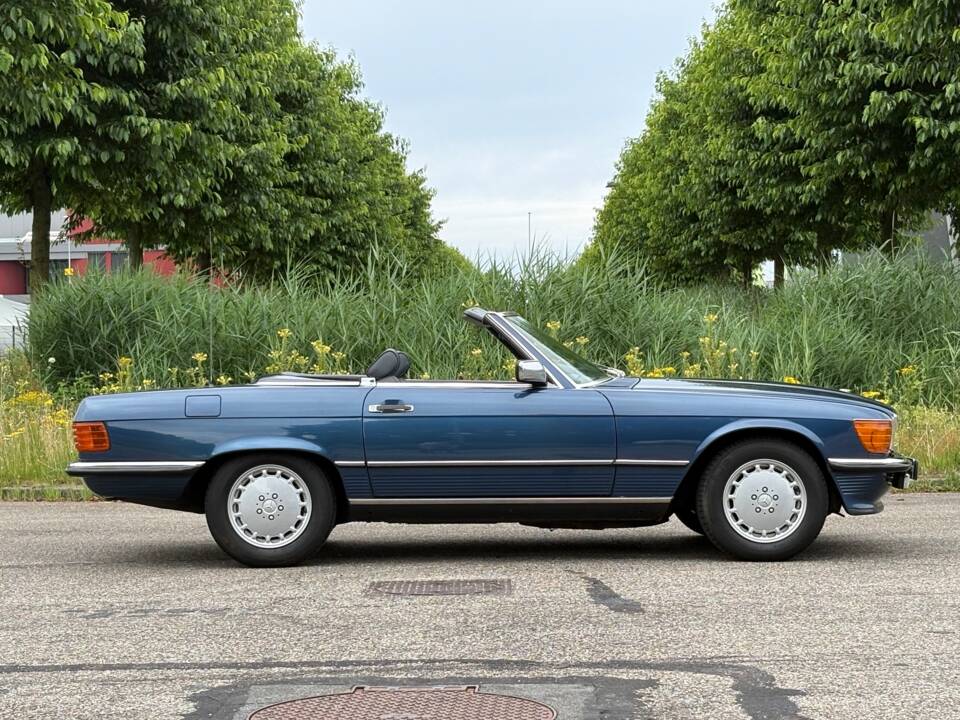 Image 4/31 of Mercedes-Benz 420 SL (1987)