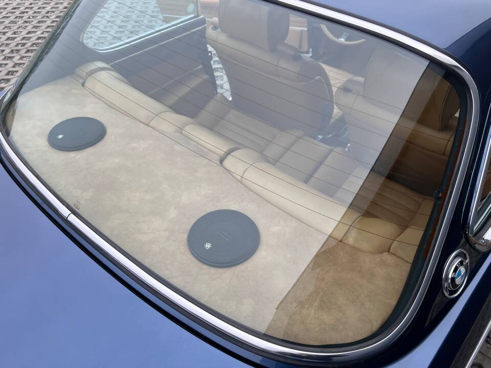 Image 14/28 of BMW 3.0 CS (1975)