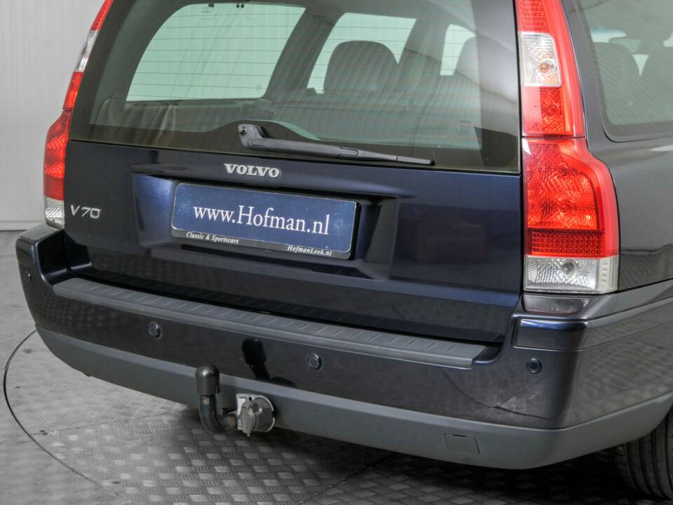 Bild 25/48 von Volvo V 70 2.4 (2006)