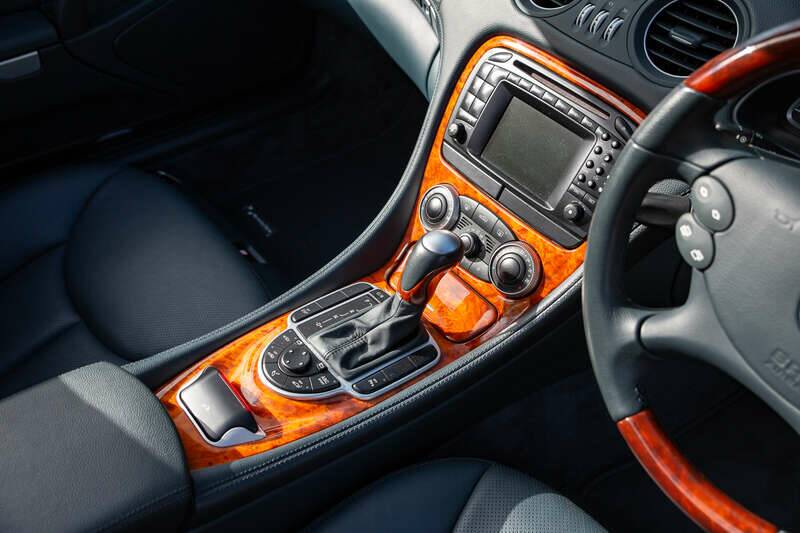 Bild 45/50 von Mercedes-Benz SL 500 (2003)