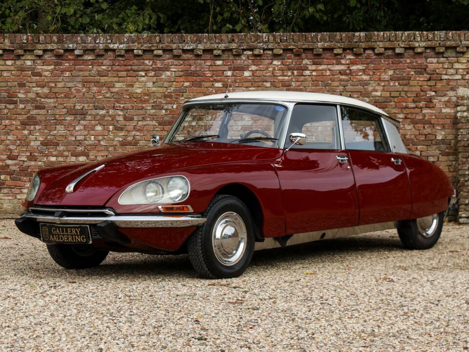 Image 15/50 de Citroën DS 21 (1971)
