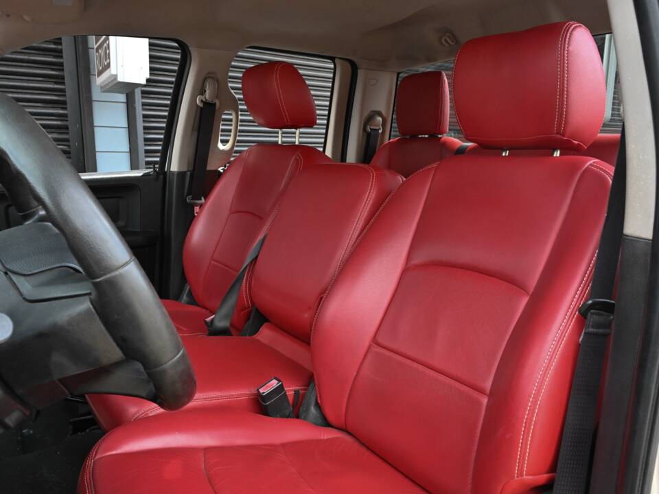 Imagen 25/50 de Dodge Ram 1500 (2011)