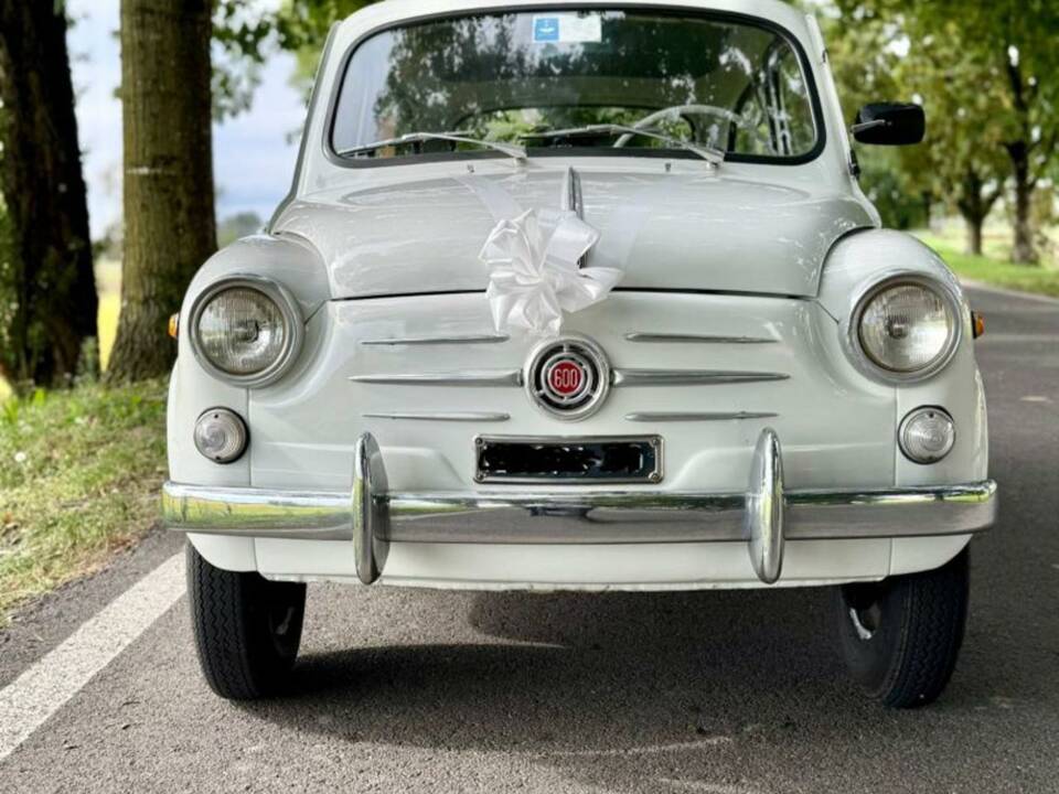 Image 7/28 of FIAT 600 D (1964)