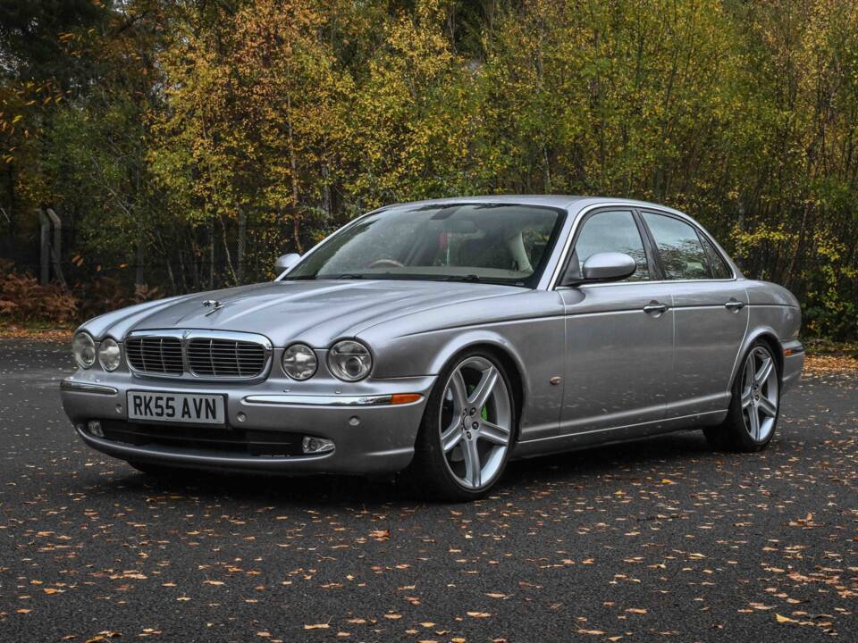 Image 1/50 of Jaguar XJ 8 4.2 (2006)