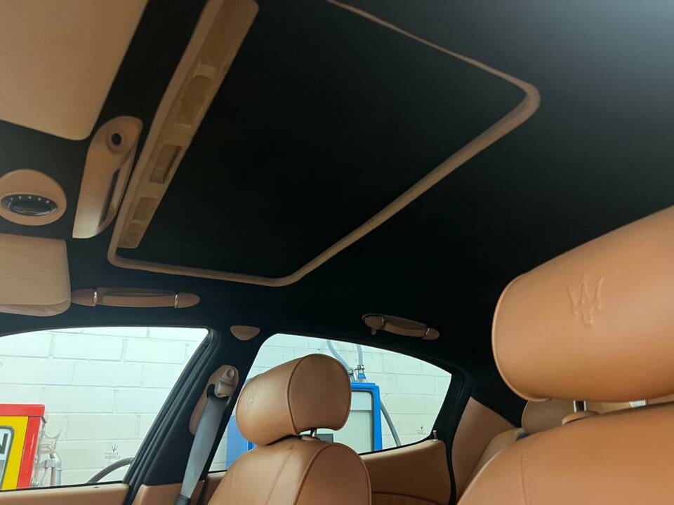 Image 10/19 de Maserati Quattroporte S 4.7 (2009)