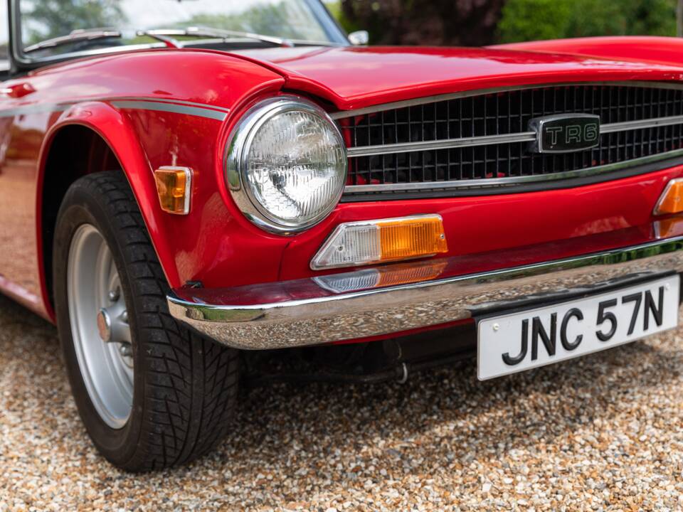 Immagine 12/50 di Triumph TR 6 (1975)