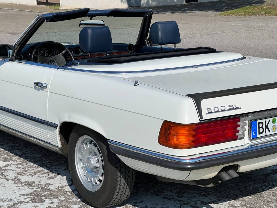 Image 3/28 of Mercedes-Benz 500 SL (1984)