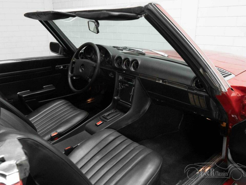 Image 13/19 of Mercedes-Benz 280 SL (1975)