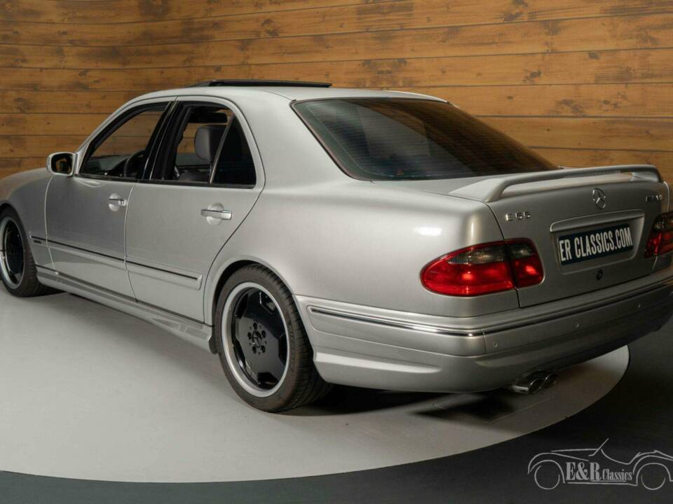 Image 7/19 of Mercedes-Benz E 55 AMG (2001)