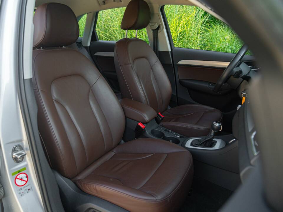 Bild 23/50 von Audi Q3 2.0 TDI quattro (2012)
