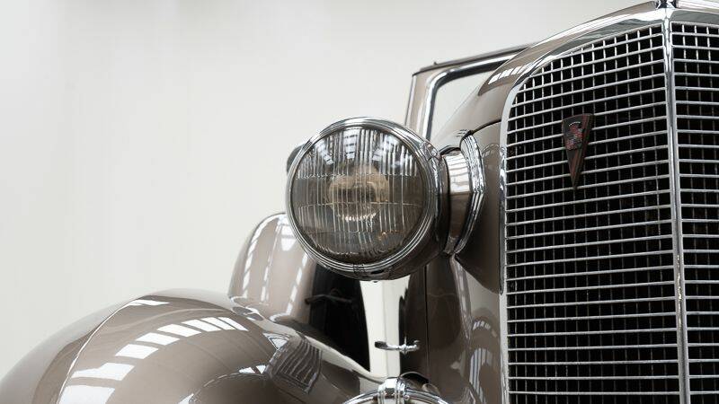 Image 15/15 of Cadillac 60 Special (1937)