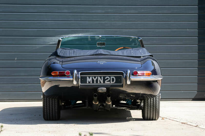 Immagine 7/45 di Jaguar E-Type 4.2 (1966)