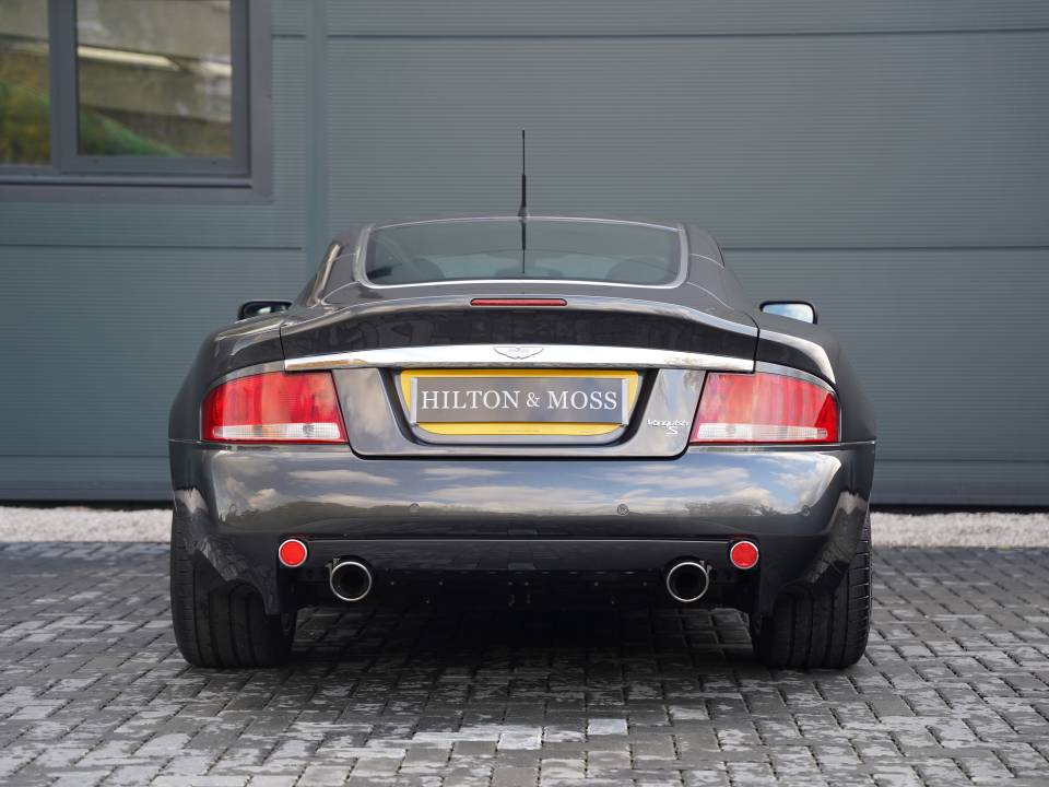 Afbeelding 8/50 van Aston Martin V12 Vanquish S (2007)