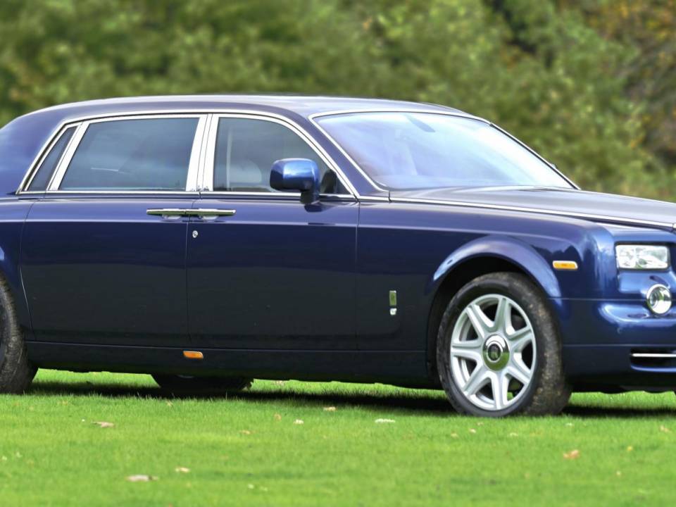Image 15/49 of Rolls-Royce Phantom VII (2009)