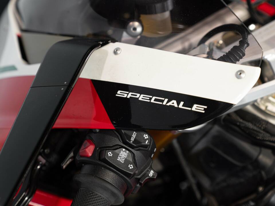 Bild 31/44 von Ducati DUMMY (2019)