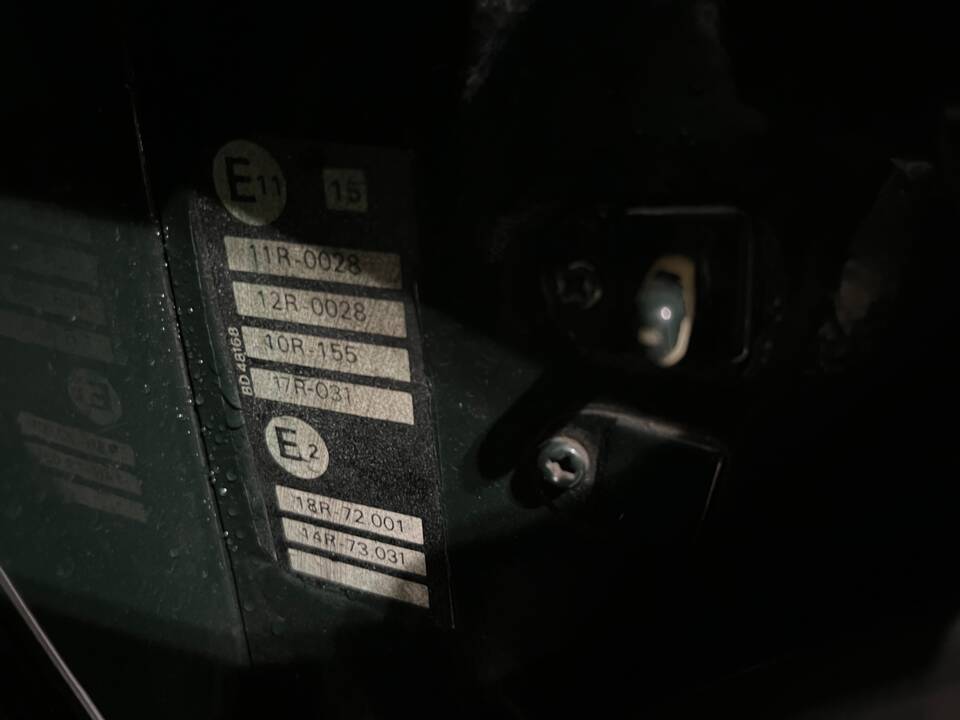 Image 25/47 of Jaguar XJ 6 C 4.2 (1976)